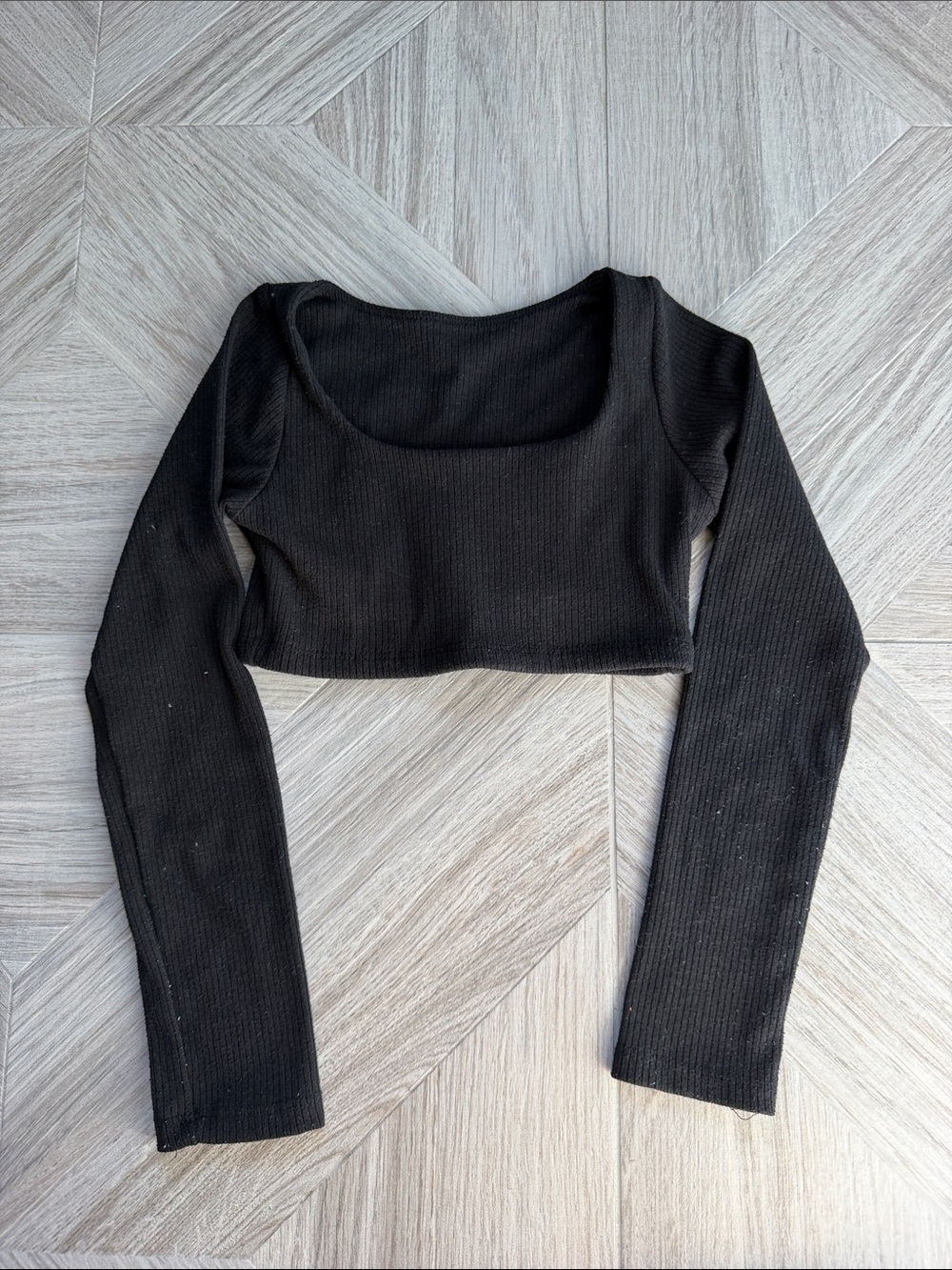 Tiger Friday CL Black Long Sleeve Ribbed Cropped Top